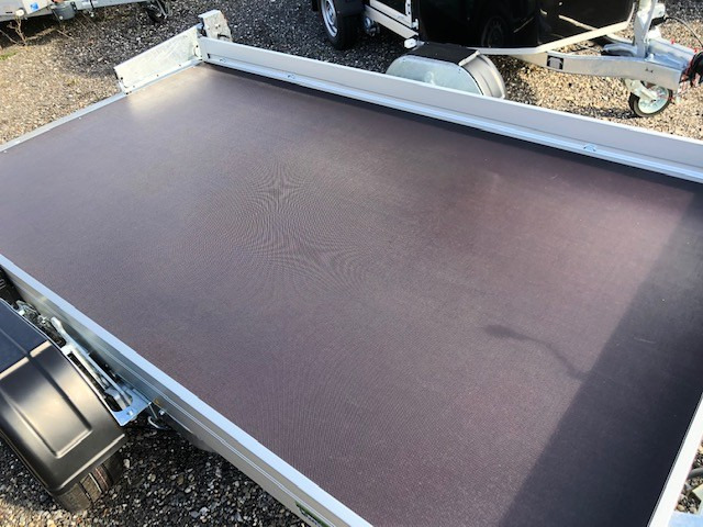 Humbaur Absenkanhänger HKT 183117 S, 3100 x 1765 x 150 mm, 1,8 to. - Remolque de coche: foto 5 Humbaur Absenkanhänger HKT 183117 S, 3100 x 1765 x 150 mm, 1,8 to. - Remolque de coche: foto 5