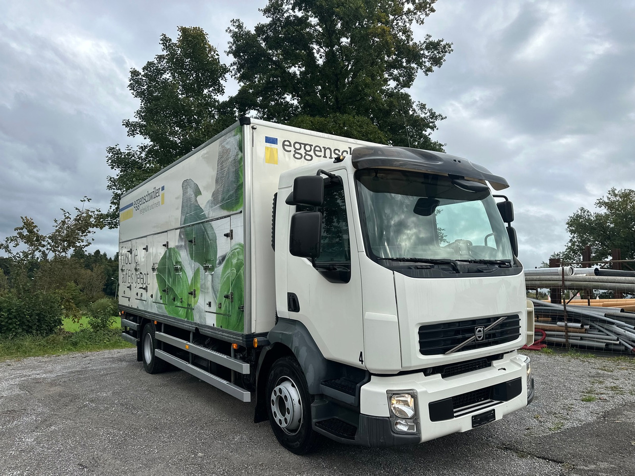 VOLVO Volvo FLL 240 4x2 Tiefkühler - Camión frigorífico: foto 3 VOLVO Volvo FLL 240 4x2 Tiefkühler - Camión frigorífico: foto 3