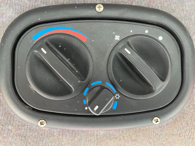 Tractor New Holland TN 55 D: foto 13