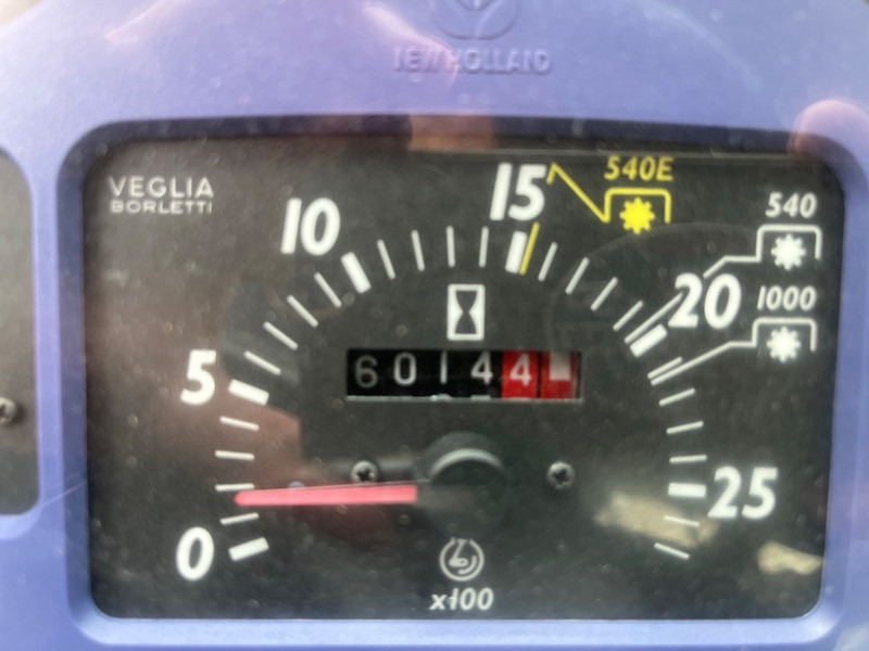 Tractor New Holland TN 55 D: foto 14