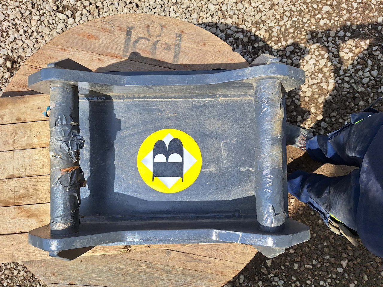 Acoplamiento rápido Breaker BAT140 attachment plate S60 for hydraulic breaker: foto 8 Acoplamiento rápido Breaker BAT140 attachment plate S60 for hydraulic breaker: foto 8