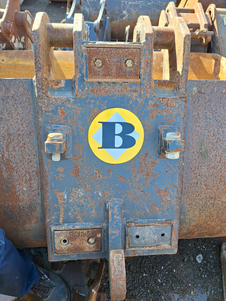 Excavating/slope digging bucket 1600 mm S1 - Cazo: foto 3 Excavating/slope digging bucket 1600 mm S1 - Cazo: foto 3