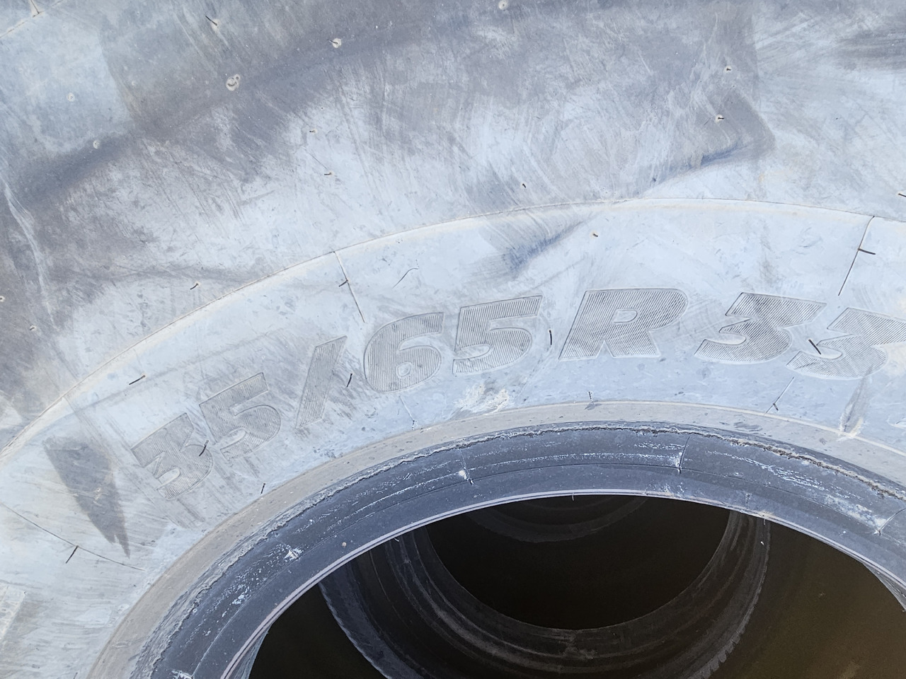MICHELIN XMINE D2, 35/65R33 - Neumático para Cargadora de ruedas: foto 4 MICHELIN XMINE D2, 35/65R33 - Neumático para Cargadora de ruedas: foto 4