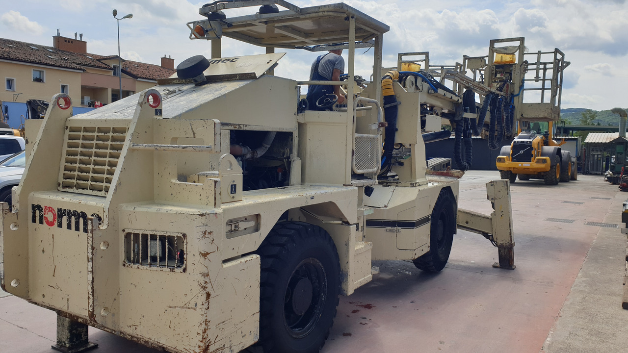 Normet Himec 9905 BT - Maquinaria para minería: foto 4 Normet Himec 9905 BT - Maquinaria para minería: foto 4