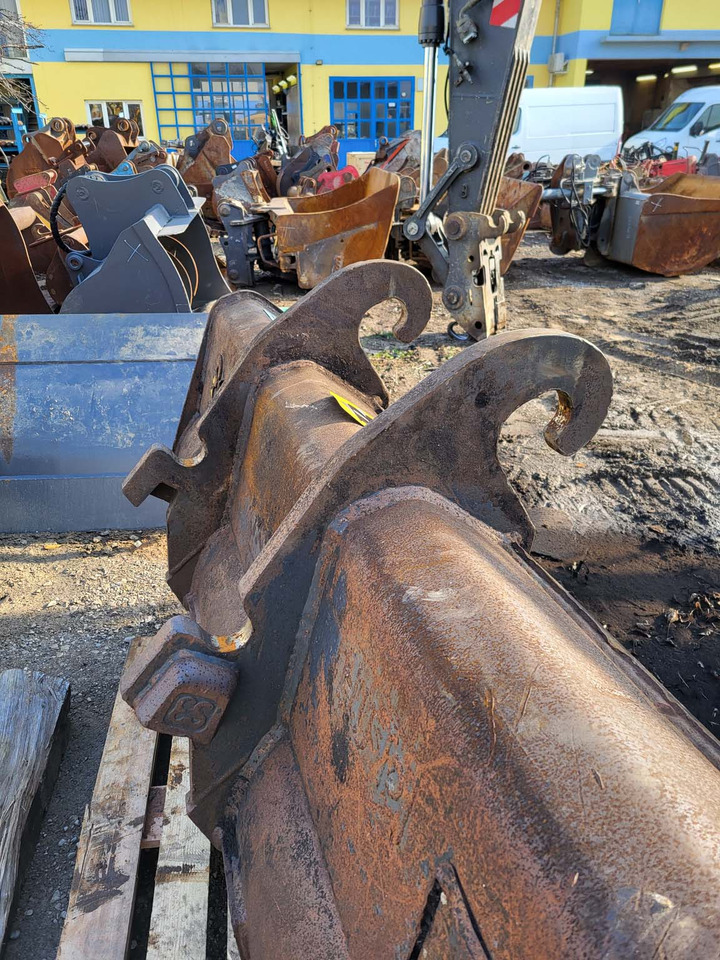 Slope bucket 2000 mm - Cazo para excavadora: foto 3 Slope bucket 2000 mm - Cazo para excavadora: foto 3