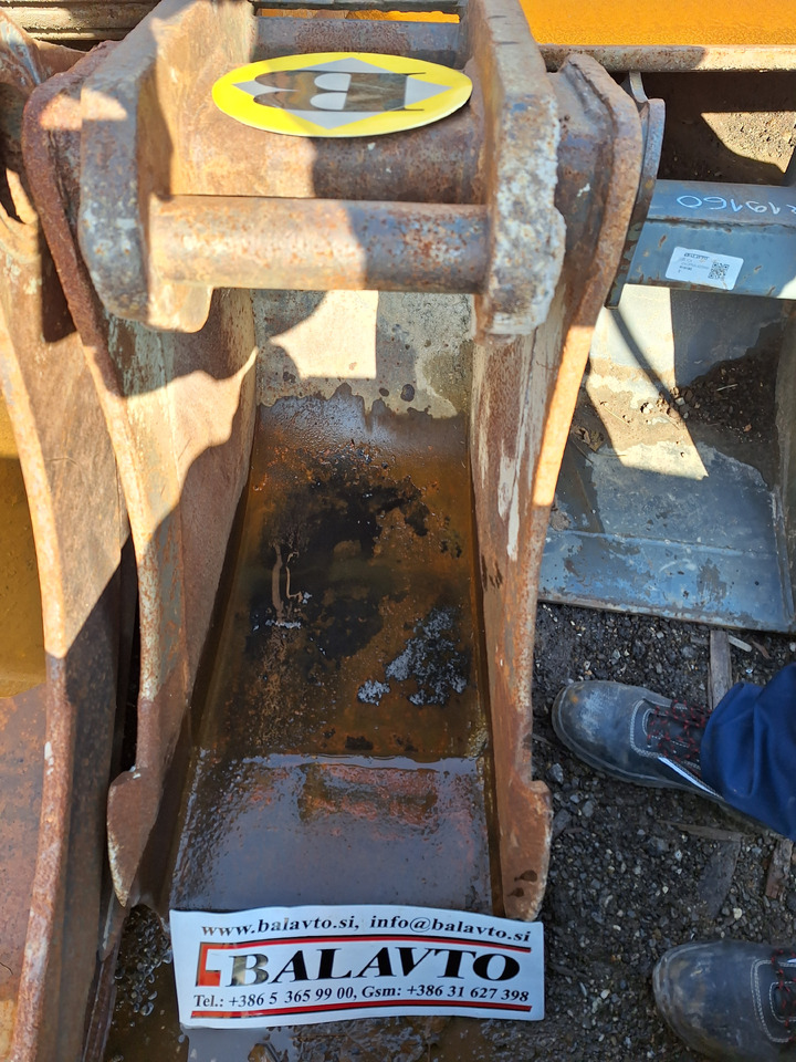 Trenching bucket 420 mm - Cazo para excavadora: foto 1 Trenching bucket 420 mm - Cazo para excavadora: foto 1