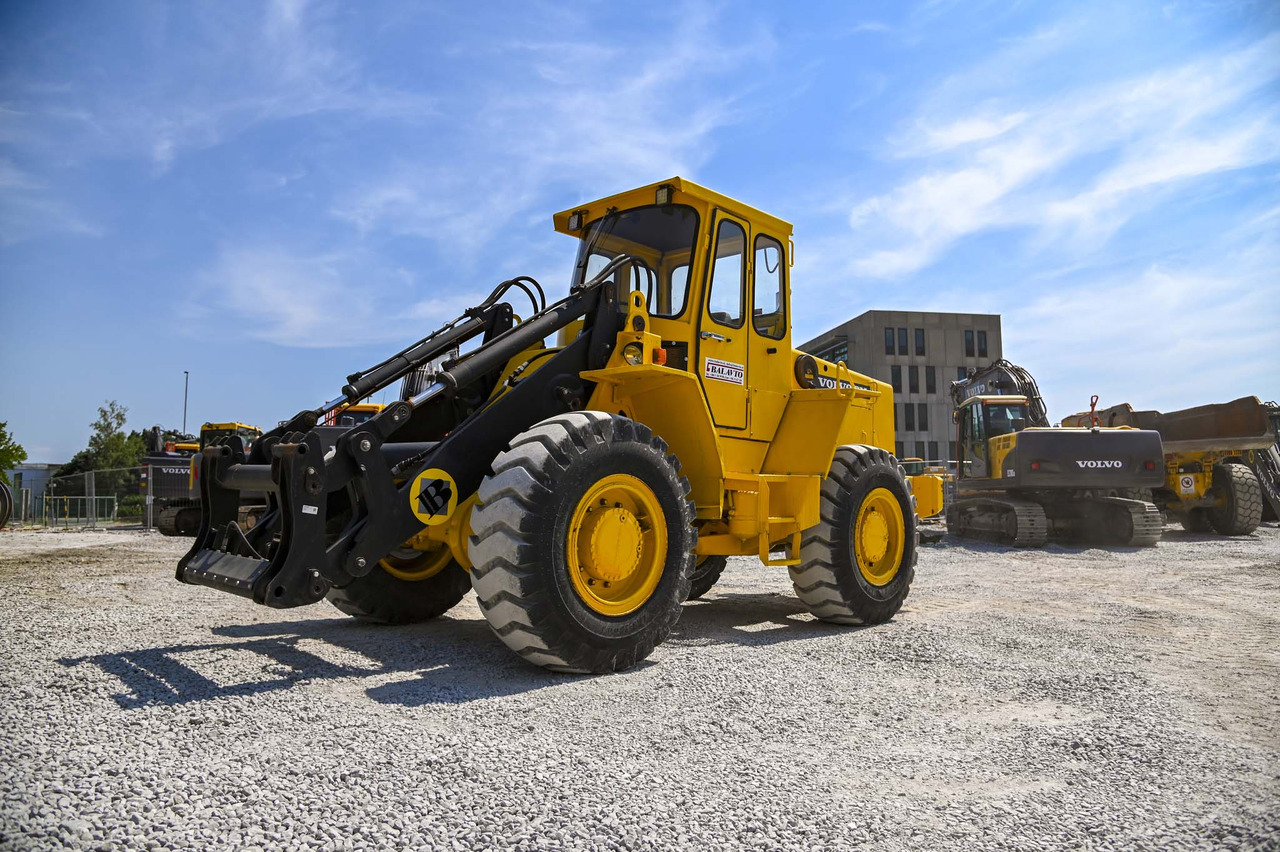 VOLVO BM4300 - Cargadora de ruedas: foto 1 VOLVO BM4300 - Cargadora de ruedas: foto 1