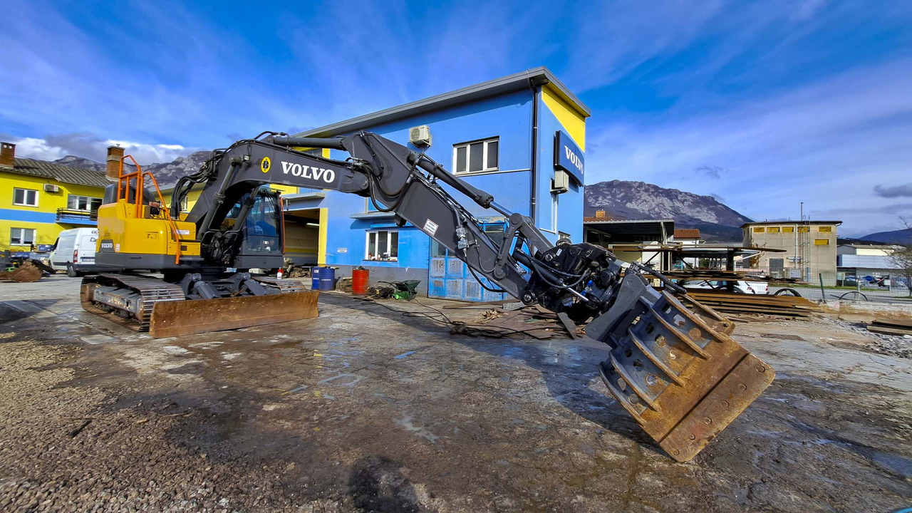 VOLVO ECR235EL - Excavadora de cadenas: foto 3 VOLVO ECR235EL - Excavadora de cadenas: foto 3