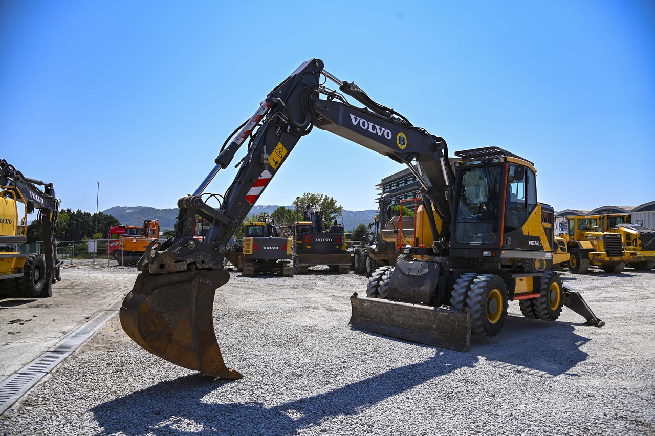 VOLVO EWR150E - Excavadora de ruedas: foto 1 VOLVO EWR150E - Excavadora de ruedas: foto 1