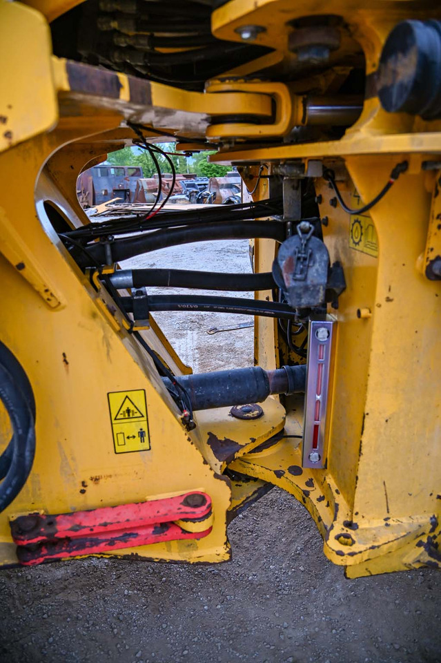 Cargadora de ruedas VOLVO L180G: foto 39 Cargadora de ruedas VOLVO L180G: foto 39