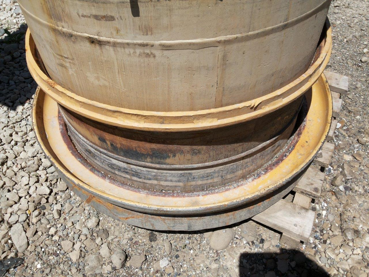 VOLVO L350F - Llanta: foto 5 VOLVO L350F - Llanta: foto 5