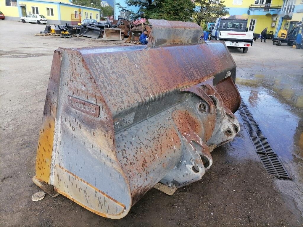 Volvo loader bucket 2800 mm - Cazo cargador: foto 5 Volvo loader bucket 2800 mm - Cazo cargador: foto 5