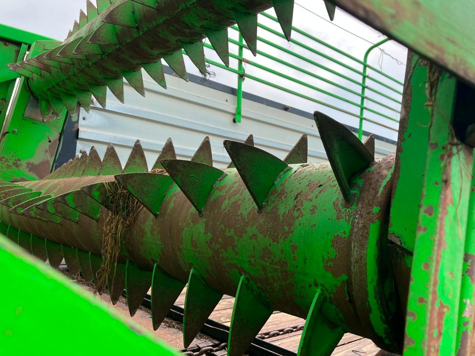 Deutz Fahr Ladewagen FE 6.37 mit Querförderband - Remolque autocargador: foto 4 Deutz Fahr Ladewagen FE 6.37 mit Querförderband - Remolque autocargador: foto 4