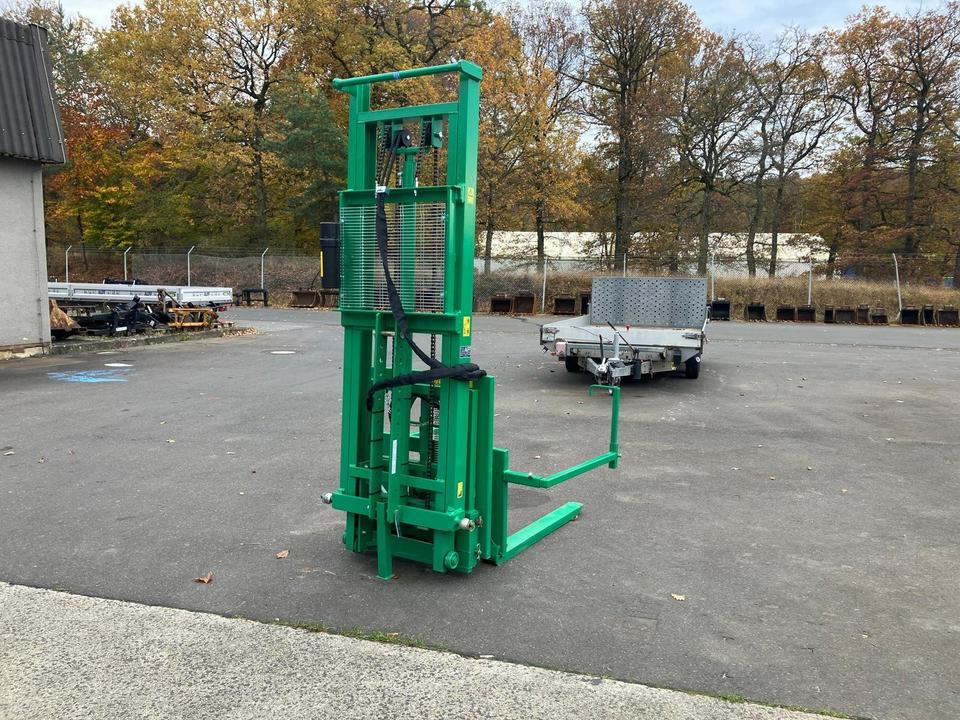 Heckstapler Dreipunkt mit Kistendrehgerät - Horquillas: foto 2 Heckstapler Dreipunkt mit Kistendrehgerät - Horquillas: foto 2