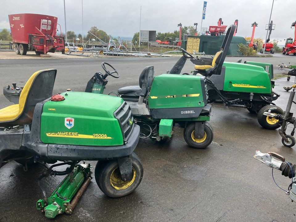 John Deere Spindelmäher, Großflächenmäher 2243, 2500A, 3235C - Cortacésped: foto 2 John Deere Spindelmäher, Großflächenmäher 2243, 2500A, 3235C - Cortacésped: foto 2
