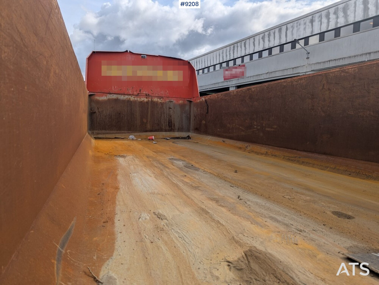 Dump / dozer truck Mercedes Benz Arocs 3251 8X4 with tipper wagon - Camión volquete: foto 5 Dump / dozer truck Mercedes Benz Arocs 3251 8X4 with tipper wagon - Camión volquete: foto 5