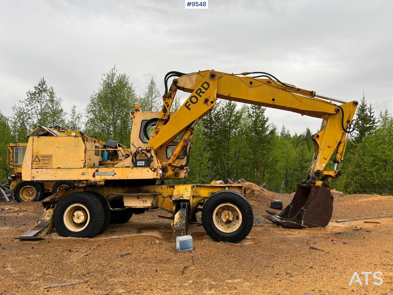 FORD Wheel excavator - Excavadora de ruedas: foto 1 FORD Wheel excavator - Excavadora de ruedas: foto 1