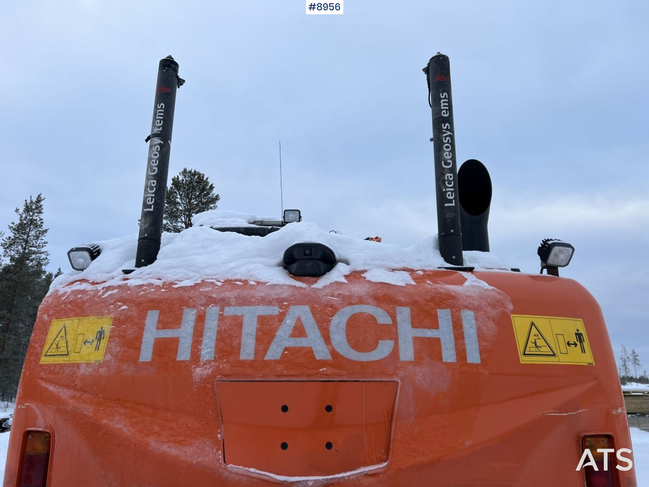 Hitachi ZX 170 W Wheeled excavator with tipper wagon and attachments - Excavadora de ruedas: foto 5 Hitachi ZX 170 W Wheeled excavator with tipper wagon and attachments - Excavadora de ruedas: foto 5
