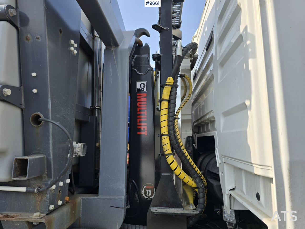 Hooklift Truck MAN TGX 25.500 - Camión multibasculante: foto 5 Hooklift Truck MAN TGX 25.500 - Camión multibasculante: foto 5