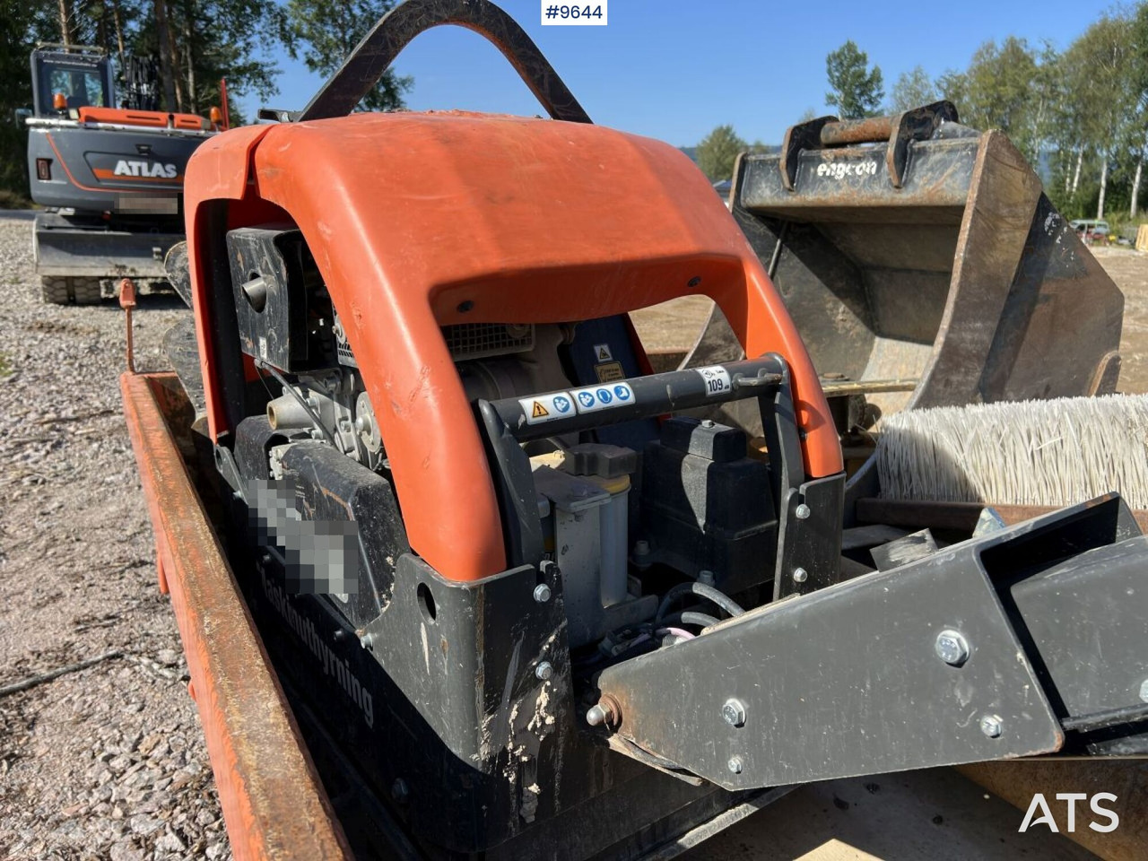 Husqvarna LG504 Vibratory Plate - Plancha reversible: foto 3 Husqvarna LG504 Vibratory Plate - Plancha reversible: foto 3