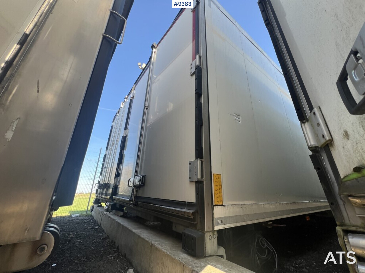 Refrigerated trailer cabinet Schmitz Cargobull - Carrocería-frigorifico: foto 1 Refrigerated trailer cabinet Schmitz Cargobull - Carrocería-frigorifico: foto 1