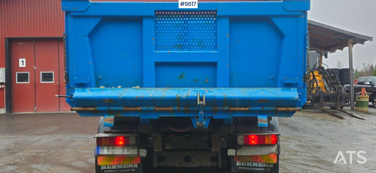 Scania R124 tridem with LAXO quick release - Camión hormigonera: foto 3 Scania R124 tridem with LAXO quick release - Camión hormigonera: foto 3