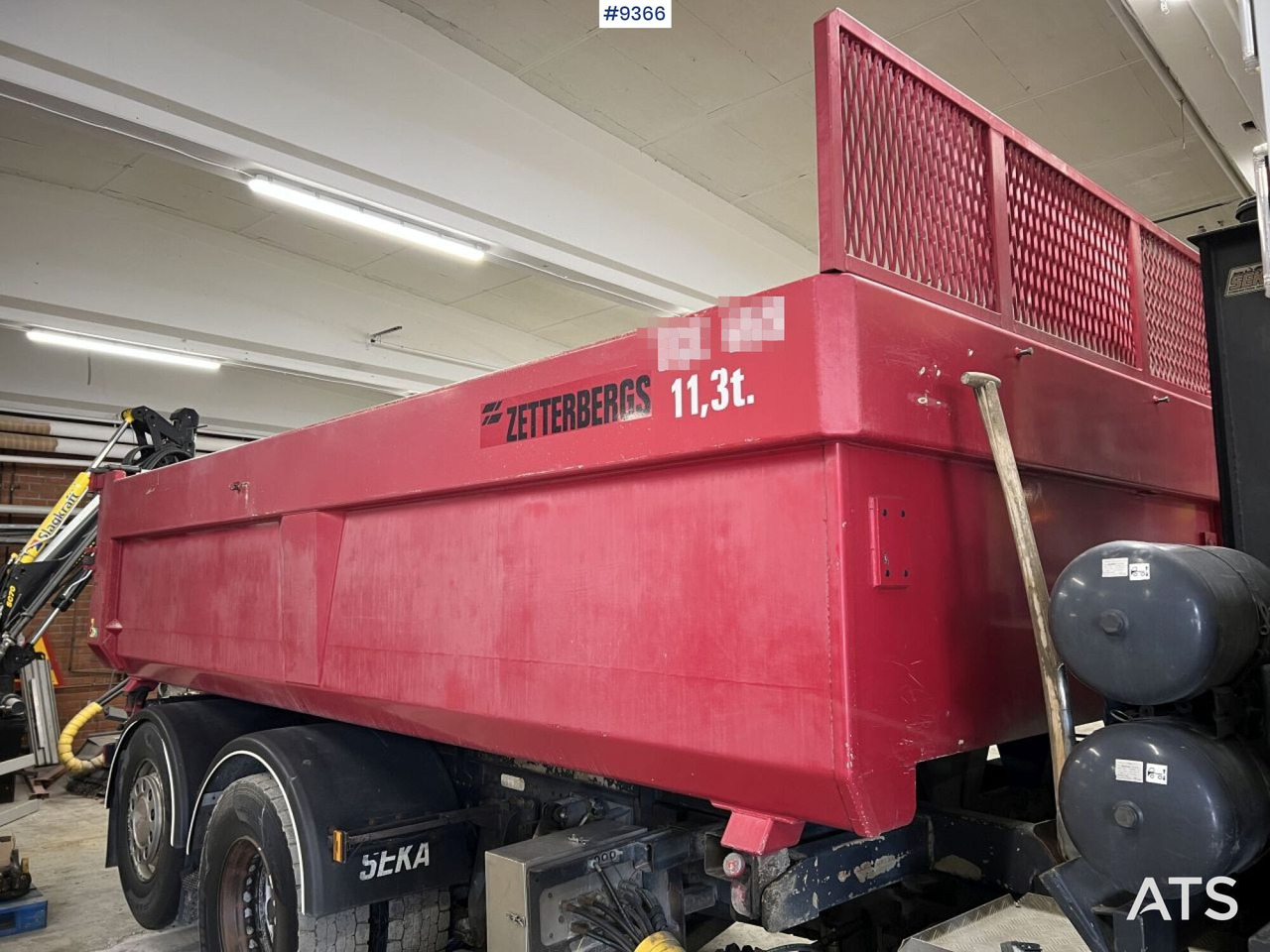 Scania R560 with laxo lock and plow equipment - Camión volquete: foto 5 Scania R560 with laxo lock and plow equipment - Camión volquete: foto 5