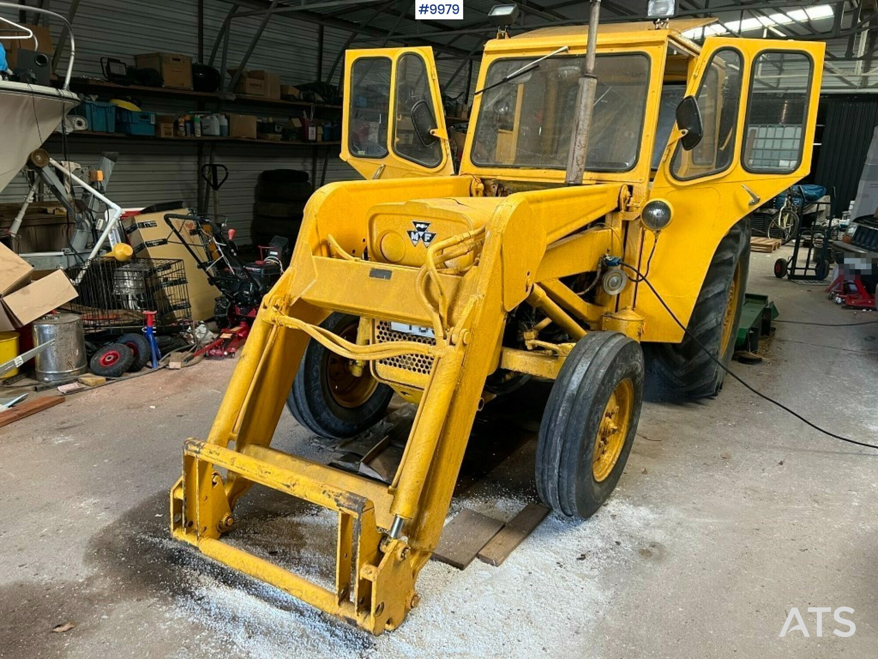 Tractor- MASSEY-FERGUSON 203 - Tractor: foto 2 Tractor- MASSEY-FERGUSON 203 - Tractor: foto 2