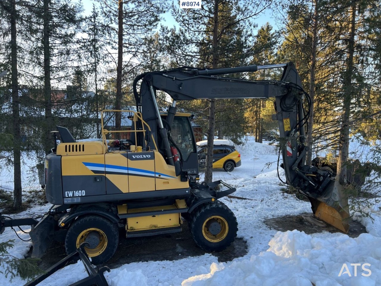Excavadora de ruedas Volvo EW 160 D with Digging System, Tipper and Attachments: foto 13