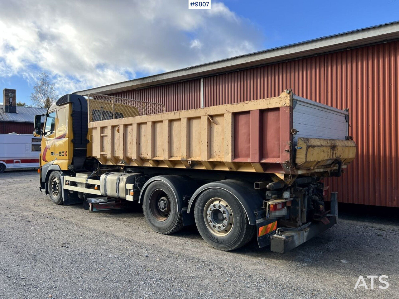 Volvo FH-480 6*2 with LAXO-Quick lock and plow equipment - Camión volquete: foto 5 Volvo FH-480 6*2 with LAXO-Quick lock and plow equipment - Camión volquete: foto 5