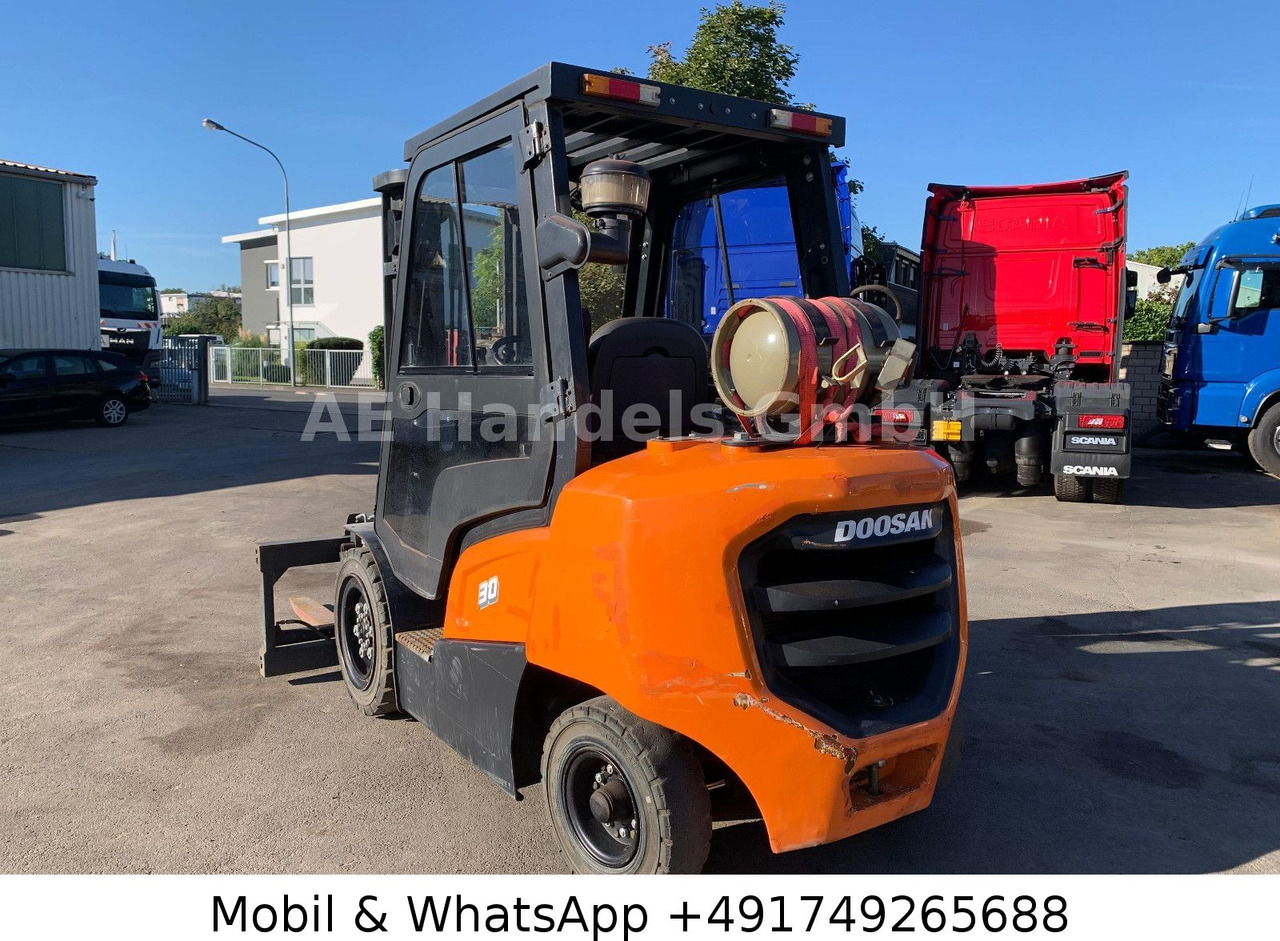 Doosan G30NXP LPG *3000KG HubKraft/1.211STD/BJ:2021 - Carretilla elevadora de gas: foto 1 Doosan G30NXP LPG *3000KG HubKraft/1.211STD/BJ:2021 - Carretilla elevadora de gas: foto 1