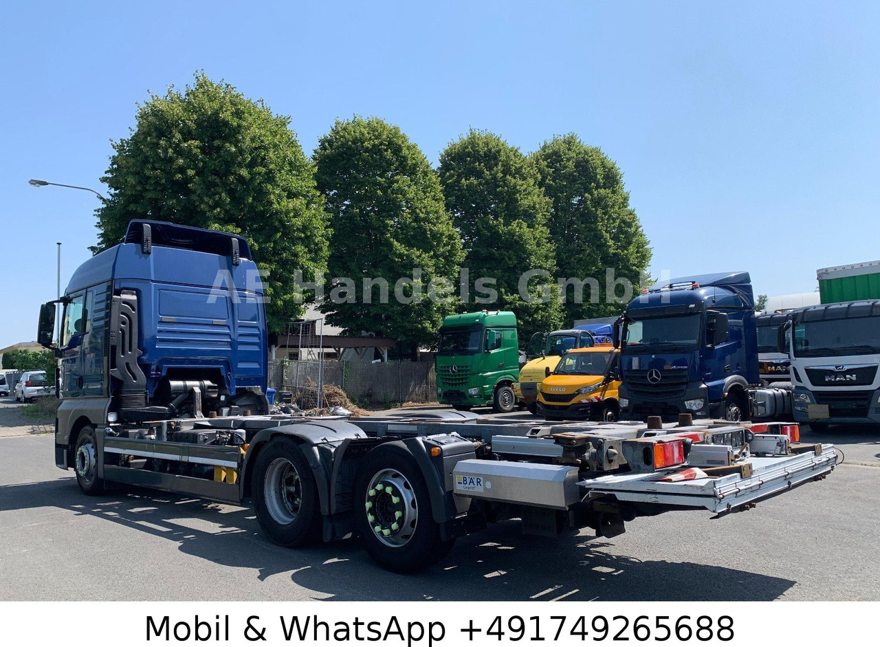 MAN TGX 26.440 XLX LL 6x2 *Retarder/LDW/LBW/3.Lenk - Camión portacontenedore/ Intercambiable: foto 2 MAN TGX 26.440 XLX LL 6x2 *Retarder/LDW/LBW/3.Lenk - Camión portacontenedore/ Intercambiable: foto 2