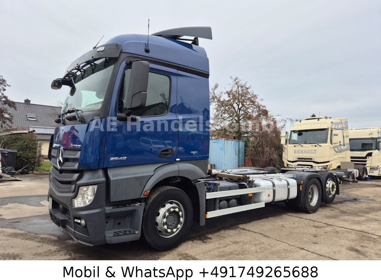 Mercedes-Benz Actros 4 2542 StreamSpace LL BDF *Retader/Multi - Camión portacontenedore/ Intercambiable: foto 2 Mercedes-Benz Actros 4 2542 StreamSpace LL BDF *Retader/Multi - Camión portacontenedore/ Intercambiable: foto 2