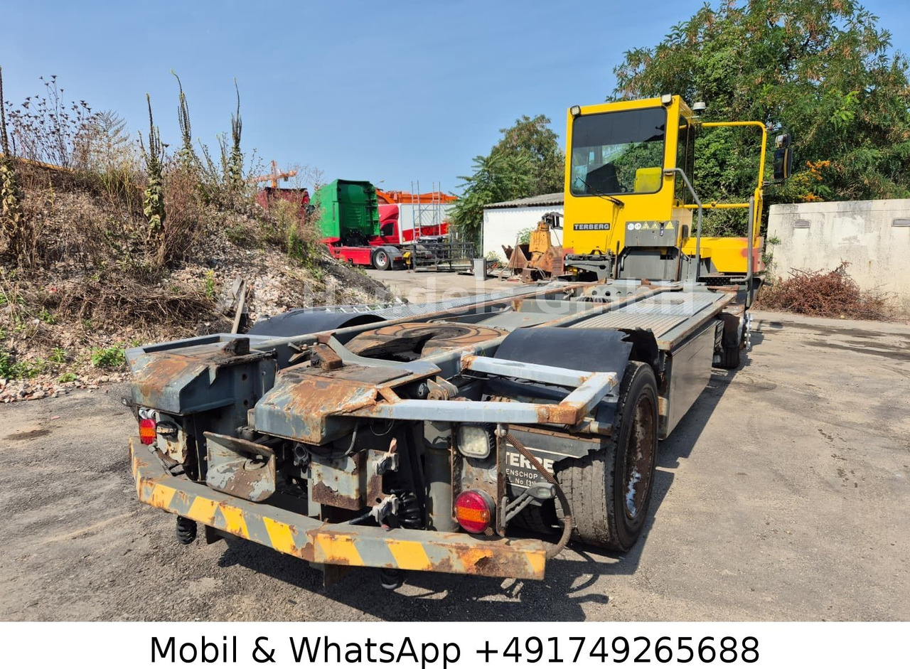 Terberg BC 182 4x2 Rangierfahrzeug *Klima - Camión portacontenedore/ Intercambiable: foto 3 Terberg BC 182 4x2 Rangierfahrzeug *Klima - Camión portacontenedore/ Intercambiable: foto 3