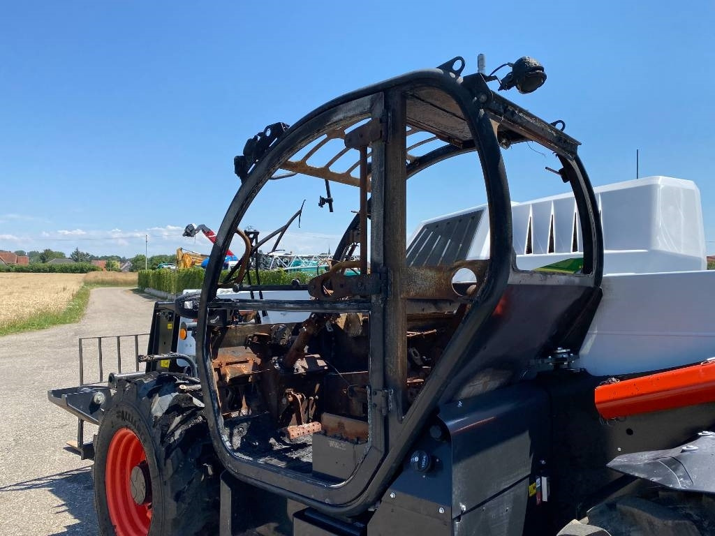 Cargadora de ruedas telescópica Bobcat T41.140SLPRB 1er Main Origine Française endommagé: foto 9