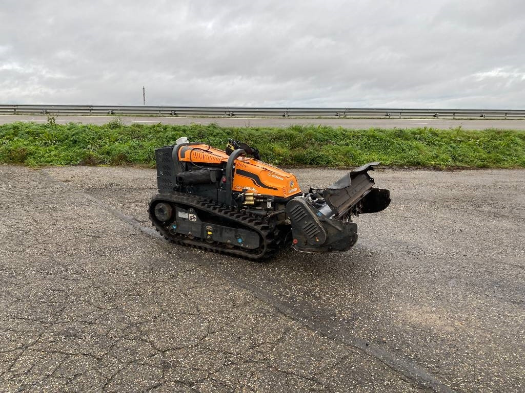 Energreen ENERGREEN ROBOGREEN EVO + HEAD 130 1er Main - Tractor municipal: foto 3 Energreen ENERGREEN ROBOGREEN EVO + HEAD 130 1er Main - Tractor municipal: foto 3