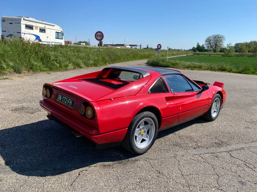 Ferrari 328 GTS / Origine Française endommagé - Coche: foto 5 Ferrari 328 GTS / Origine Française endommagé - Coche: foto 5