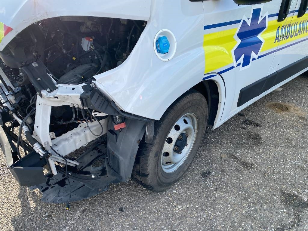 Furgoneta caja cerrada Fiat LES DAUPHINS/DUCATO TORINO 2.3M-Jet 160 endommagée: foto 41