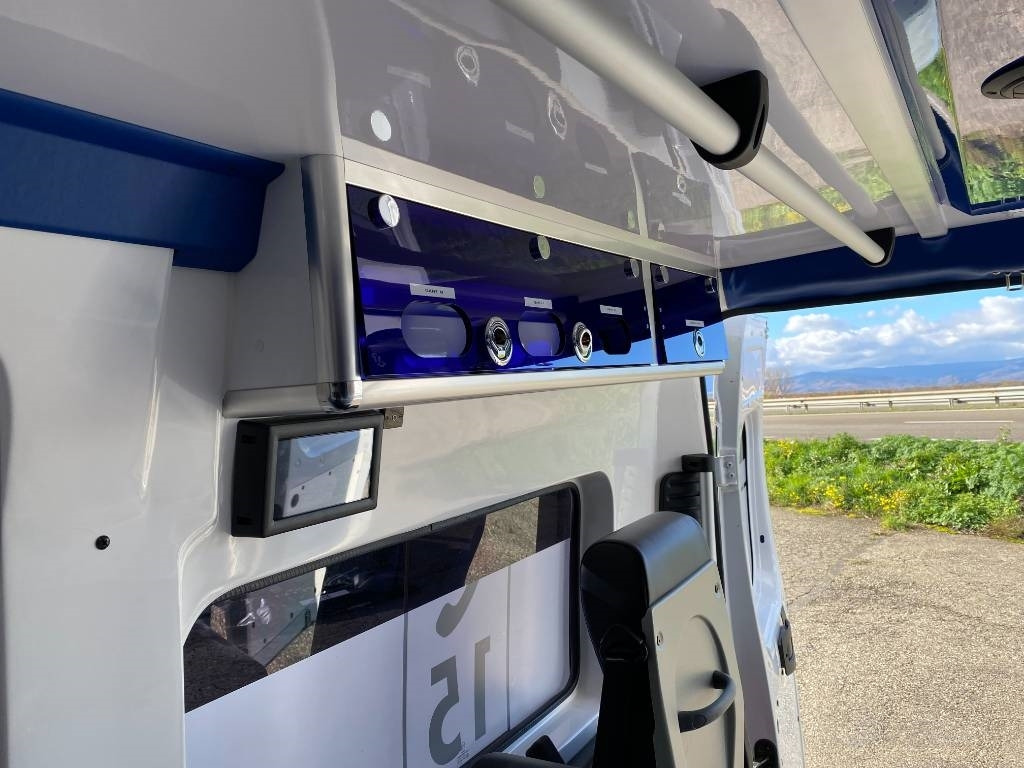 Furgoneta caja cerrada Fiat LES DAUPHINS/DUCATO TORINO 2.3M-Jet 160 endommagée: foto 24