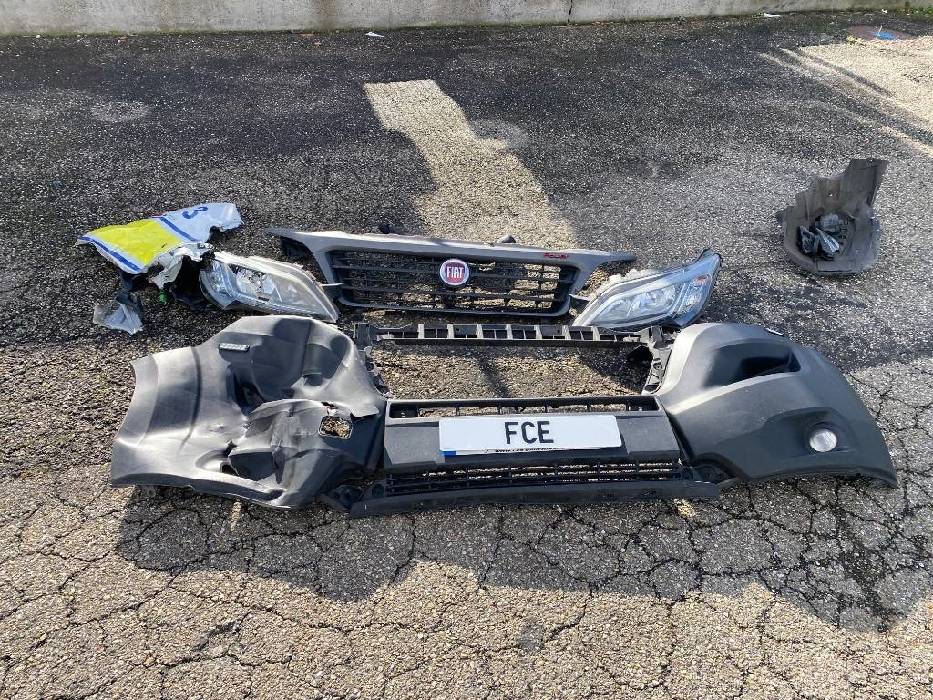 Furgoneta caja cerrada Fiat LES DAUPHINS/DUCATO TORINO 2.3M-Jet 160 endommagée: foto 12