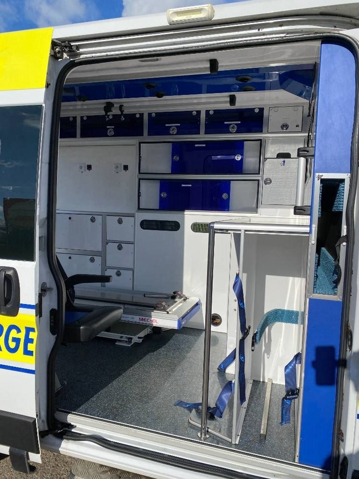 Furgoneta caja cerrada Fiat LES DAUPHINS/DUCATO TORINO 2.3M-Jet 160 endommagée: foto 29