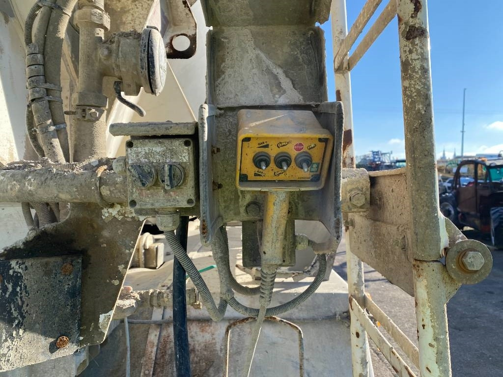 Camión hormigonera con bomba Imer IMER LT8.7-SL / ROTATHEAM TS13: foto 28