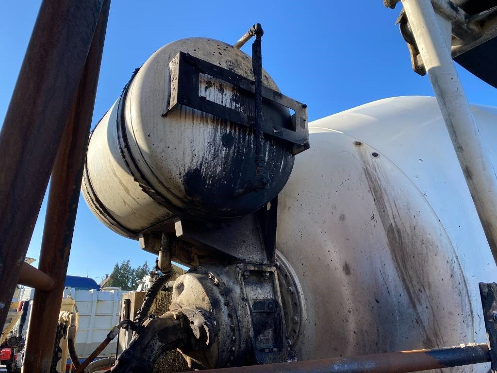 Camión hormigonera con bomba Imer IMER LT8.7-SL / ROTATHEAM TS13: foto 17