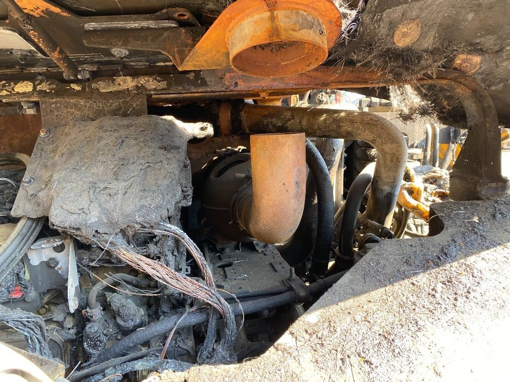 Excavadora de ruedas Mecalac 7 MWR Origine Française endommagée: foto 33