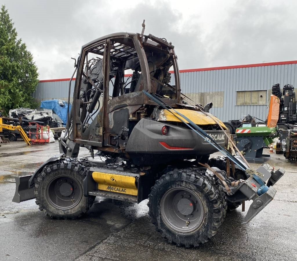 Mecalac 9 MWR / 1er Main Origine Française endommagée - Excavadora de ruedas: foto 4 Mecalac 9 MWR / 1er Main Origine Française endommagée - Excavadora de ruedas: foto 4