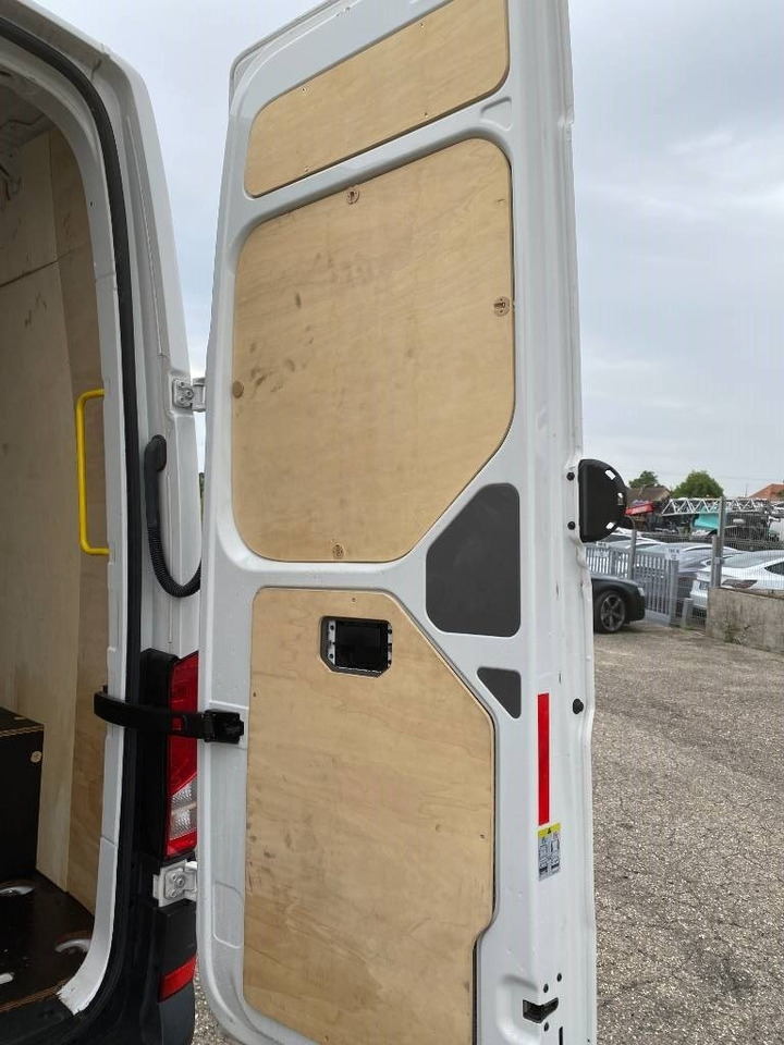Furgoneta caja cerrada Volkswagen CRAFTER 2.0 TDI 140 L2H3 / 1er Main endommagée: foto 30