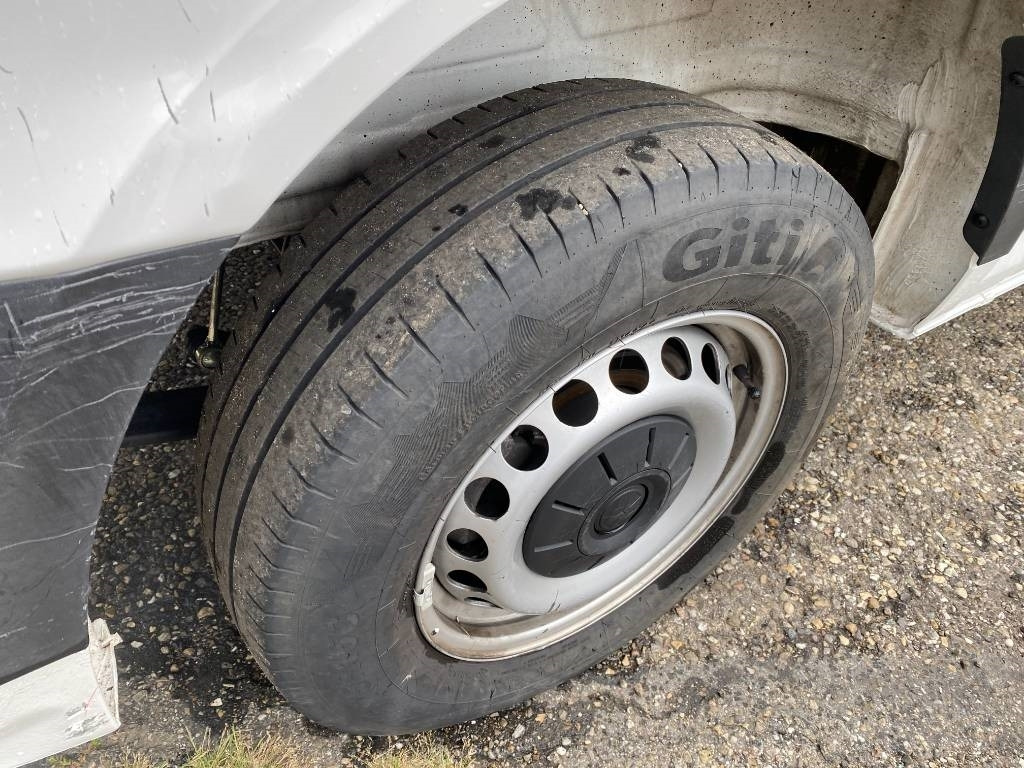 Furgoneta caja cerrada Volkswagen CRAFTER 2.0 TDI 140 L2H3 / 1er Main endommagée: foto 47