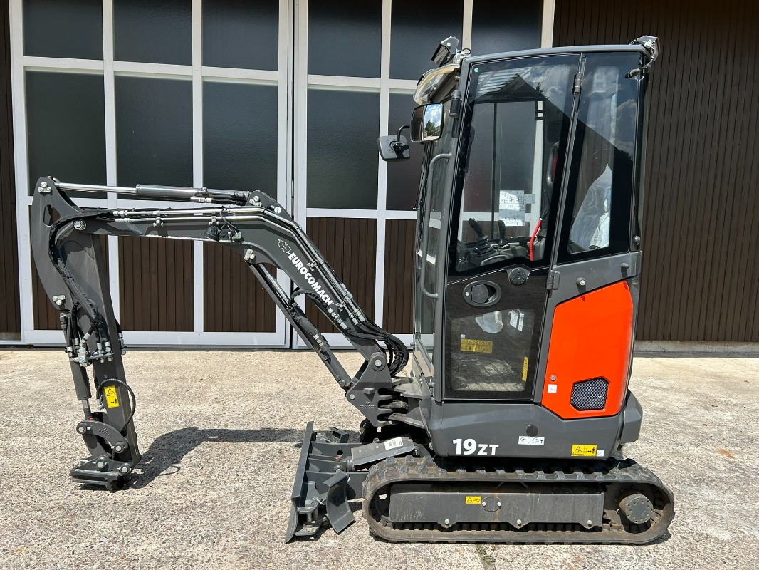 Eurocomach 19ZT - Miniexcavadora: foto 3 Eurocomach 19ZT - Miniexcavadora: foto 3