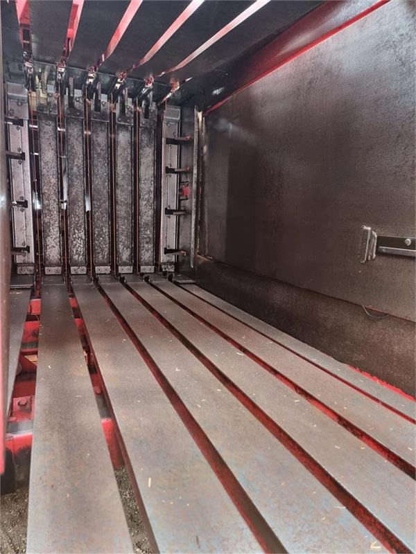 Empacadora de pacas cuadradas Massey Ferguson >190 bigpallepresser Parkland Ballevogn: foto 7