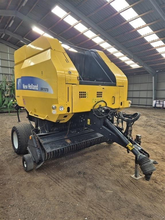 New Holland BR7070 med rotorsnitter Snitter  - Rotoempacadora: foto 2 New Holland BR7070 med rotorsnitter Snitter  - Rotoempacadora: foto 2